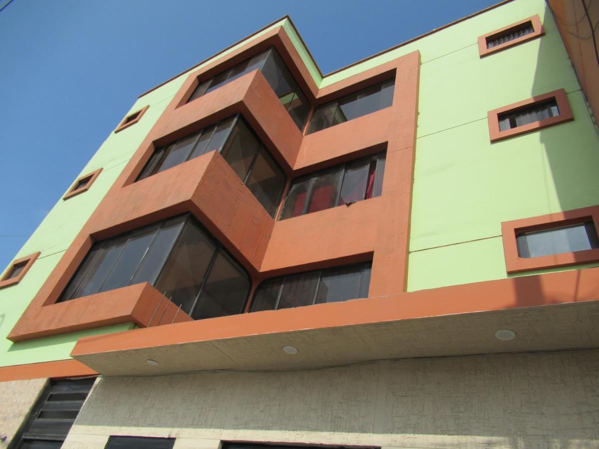Kurmi Airport Hostel Lima